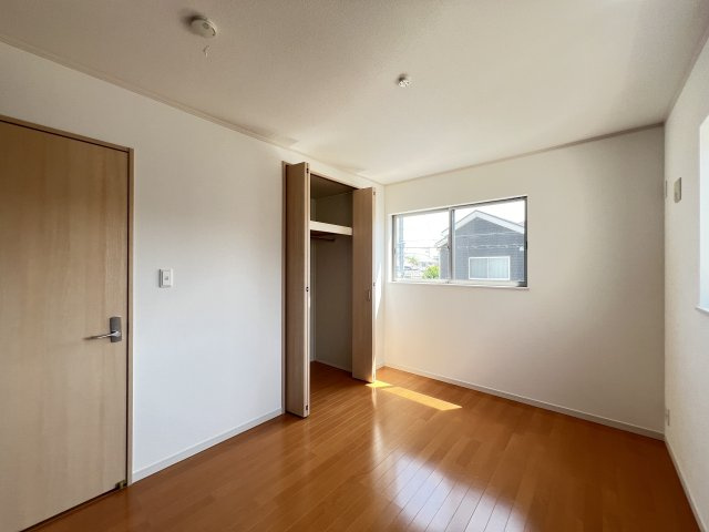 家族の個室や子供部屋に使える洋室　クローゼット付き