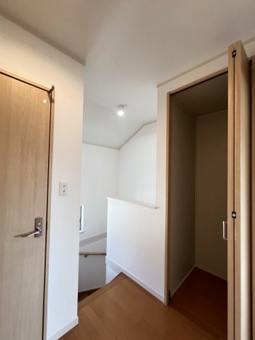 2階ホールにある収納