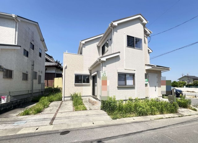 2013年3月築の中古物件　2025年5月リフォーム済です♪