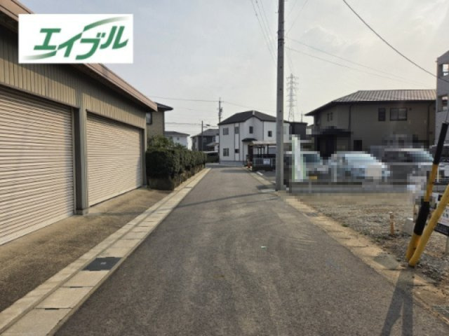 前面道路含む現地写真です
