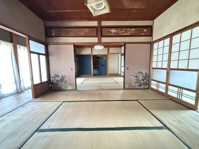 和室が二部屋続きなので広々利用して頂けます。