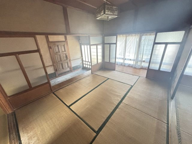 広縁があり日が当たるので日向ぼっこもできます♪