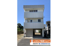 愛知県豊川市西豊町3丁目 3階建て 中古住宅の外観