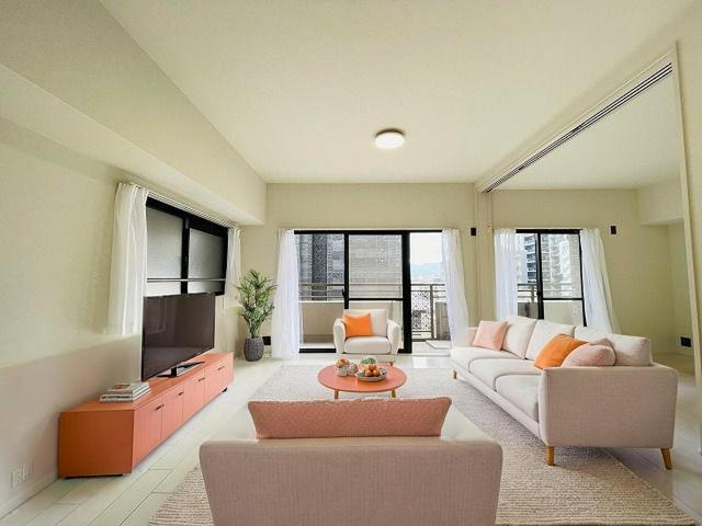 リビングもリフォーム済みで綺麗な室内で新しい生活スタートです♪　※家具はイメージ画像です