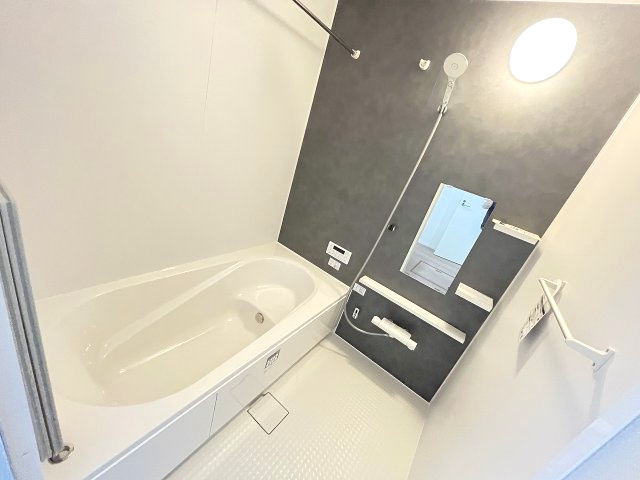 施工例。浴室です。施工例は完成時と異なる場合があります。
