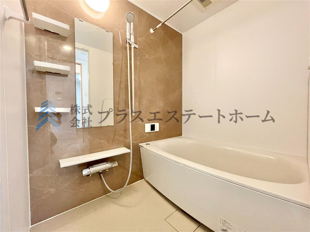 清潔感あふれるバスルームで、毎日の疲れを癒せます。