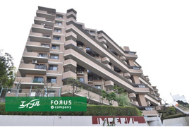 インペリアル千里青葉丘の外観