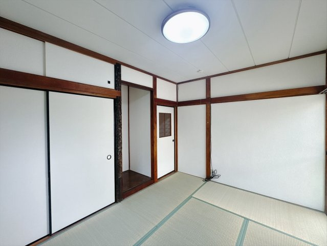 ■和室｜フローリングでは感じることのできない圧倒的な寛ぎやすさを実感してください。周りを気にせず寝そべれば心地の良い時間を過ごせます♪