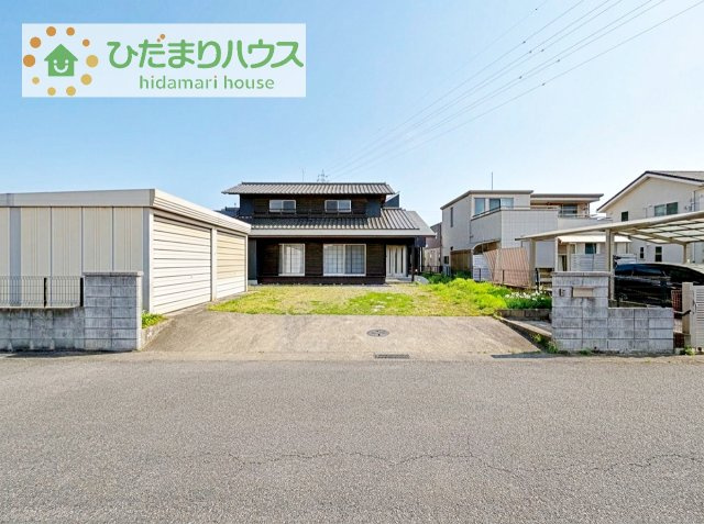 敷地が広いので大型の車も駐車可能です！