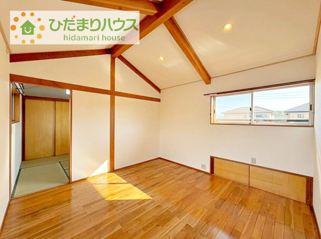 木の温もりがやさしいフローリング！