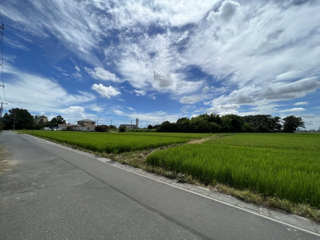 前面道路6ｍで駐車もラクラクです♪