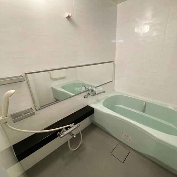 【ニューシャトーム湯川の浴室】