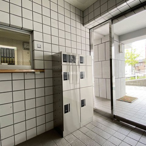 【ニューシャトーム湯川の宅配ボックス】