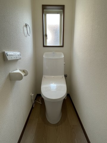 プライベート空間として機能や内装にこだわった、優しい雰囲気のトイレはリラックス空間へ。