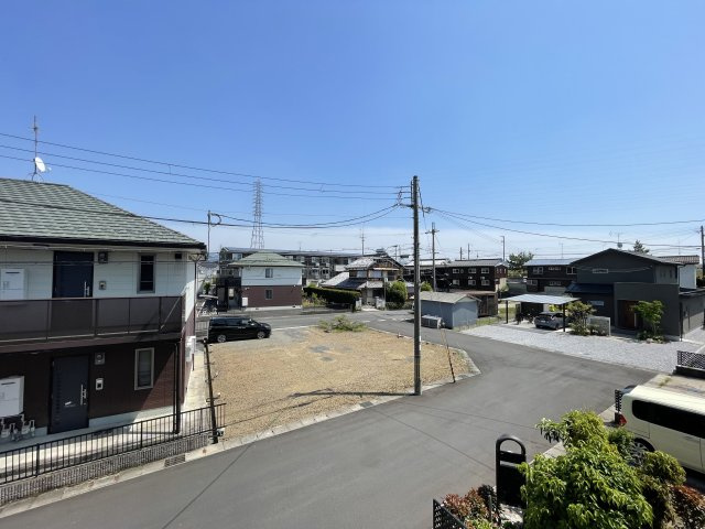 お部屋にも爽やかな風と暖かく柔らかな日差しが差し込み、毎日の暮らしを豊かに彩ります。