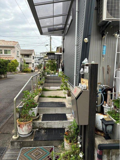 玄関アプローチ