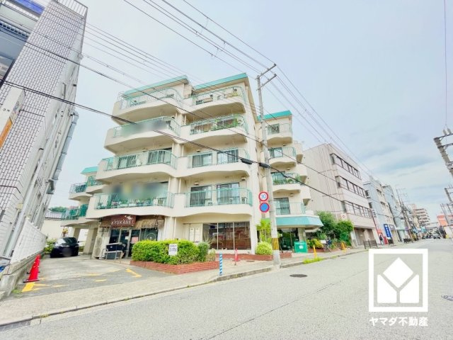 2025年10月フルリフォーム済（新調：キッチン、浴室、トイレ／貼替：壁・床・全室　等）。戸建て感覚でお住まいいただけるメゾネットのお部屋です。