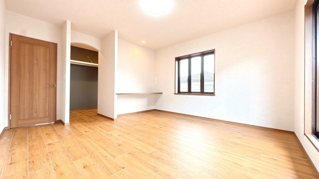 2Ｆ10帖の南東洋室になります♪