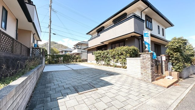 駐車場になります♪駐車可能台数は4台となります♪