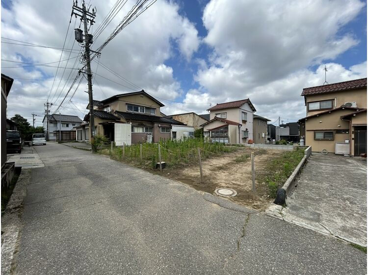 現地