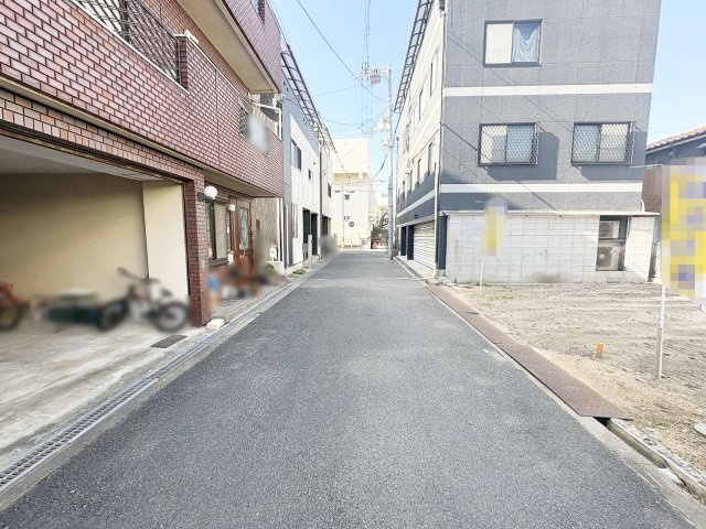 前面道路約4.4メートル