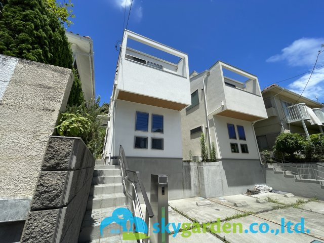 南道路で日照良好です