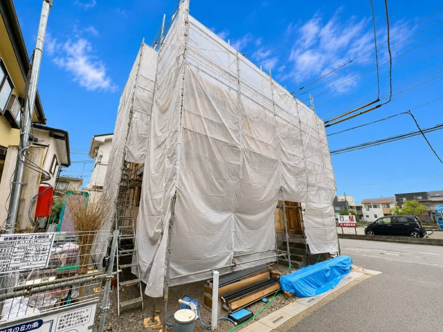 全居室に収納がある4LDK！キッチン・洗面・浴室がまとまった水回り動線で、家事の移動もスムーズです！駐車スペース2台可(車種による)！