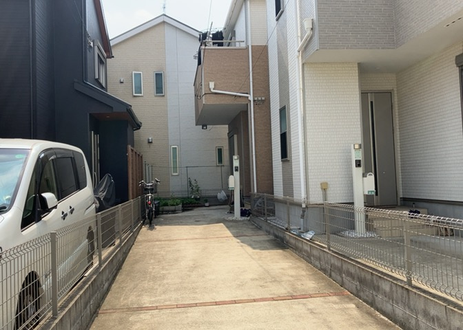 当然のことではありますが、オートロックやセンサーライト、ホームセキュリティーなどの防犯設備があれば、小さいお子様がいるご家庭も安心ですよね！まず物件購入の際は、防犯設備もチェックするようにしましょう。