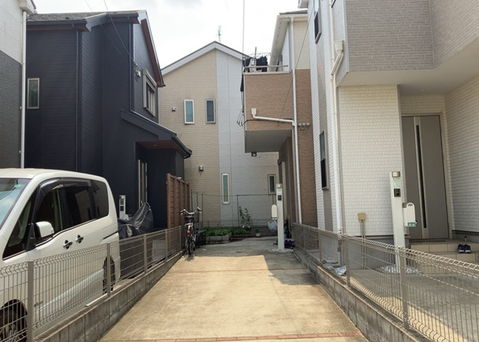省エネ給湯器とは従来型の給湯器より熱効率が高く、少ない燃料でたくさんのお湯を沸かすことが出来る高効率な給湯器のことを指します。また、省エネ給湯器には種類があり、利便性や効果なども様々です。
