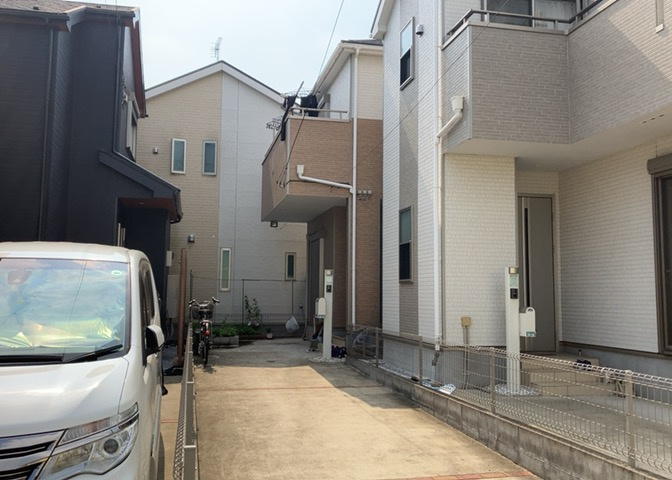 物件の詳細については、現地を見てわかること以外に、役所や法務局などで調べないとわからないことがあります。そのため、現地に行く場合は、もしこの物件を買ったらどのような生活ができるかをイメージしましょう。