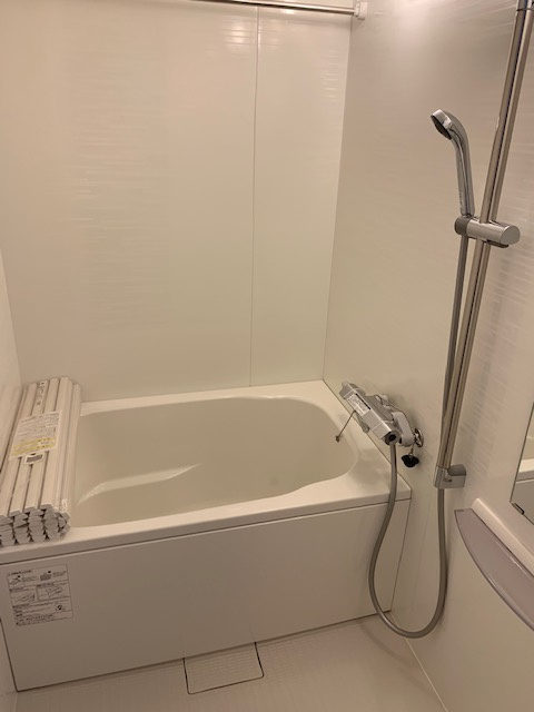 広々としたユニットバス