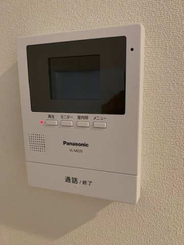モニター付きのインターホンになります。