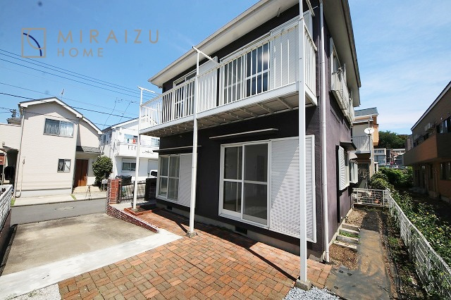青く澄み渡った綺麗な空と、陽の光をたっぷりと受ける、そんな住宅で新生活をスタートしてみませんか？見学・ご相談等、ミライズホーム(株)までお気軽にご連絡下さい♪