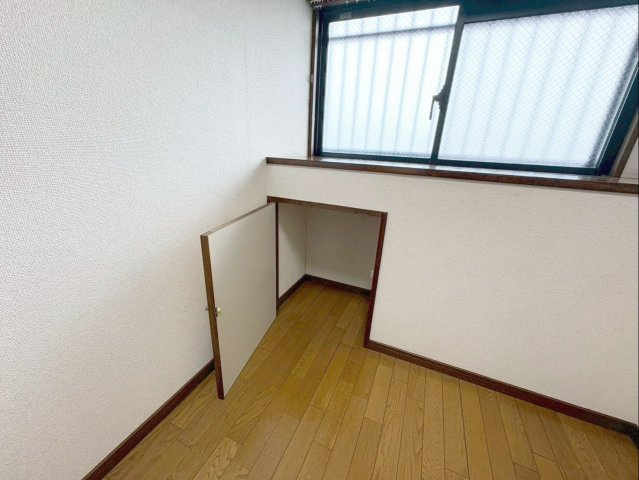 窓下の収納スペースは各洋室にあります！