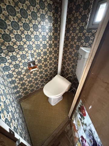 窓があるので、明かりが入り換気もできますね。