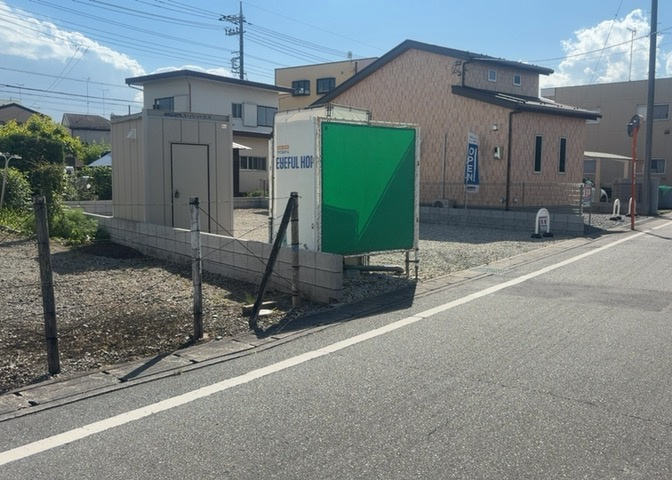 物件の詳細については、現地を見てわかること以外に、役所や法務局などで調べないとわからないことがあります。そのため、現地に行く場合は、もしこの物件を買ったらどのような生活ができるかをイメージしましょう。