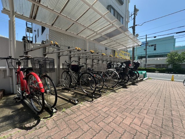 駐輪場も綺麗に保たれています。