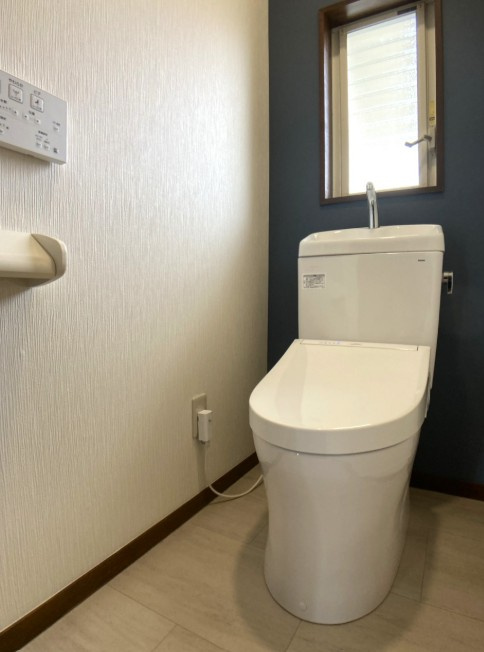 トイレはウォシュレットも備わっています。