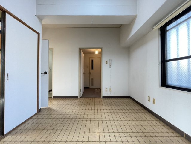 8階建ての1階部分☆エレベーターを待つ必要はありません！