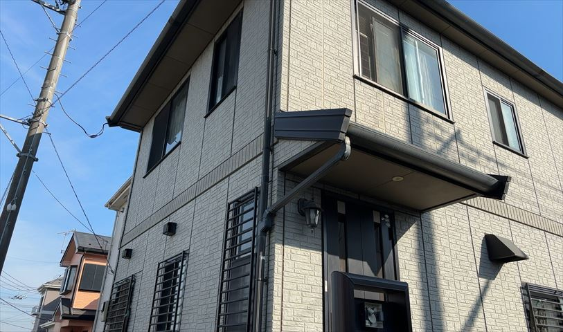 隣家の土地はどうなっているのか、生活利便施設が近くにあるのか、学校まで近いかなど、お客様のライフスタイルにあわせたイメージが重要です。また、近くにあると困る施設が近くにないかも確認するといいでしょう。