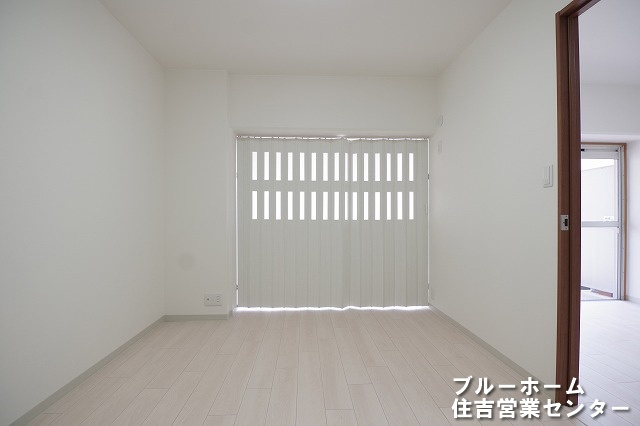 約6帖の洋室です！南向きの窓があり、明るいお部屋です！