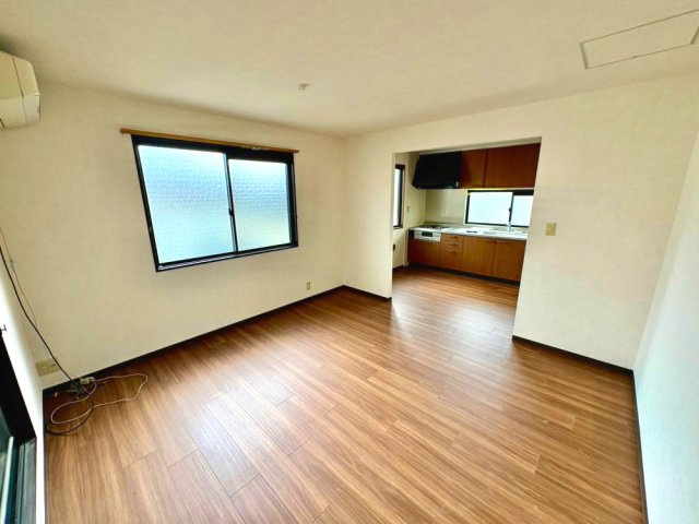 家族のコミュニケーションが広がる、居心地の良いリビングです