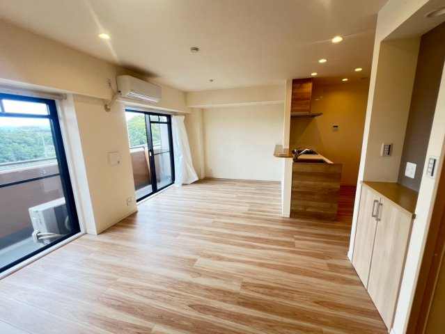 ☆Living　Room☆明るく開放的な空間で一家団らんの楽しい時間をお過ごしいただけます。ゆったりとしたダイニングスペースは家具の配置をしやすい間取プランです。　
