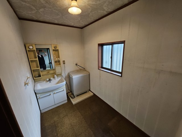 使いやすい独立洗面台です
