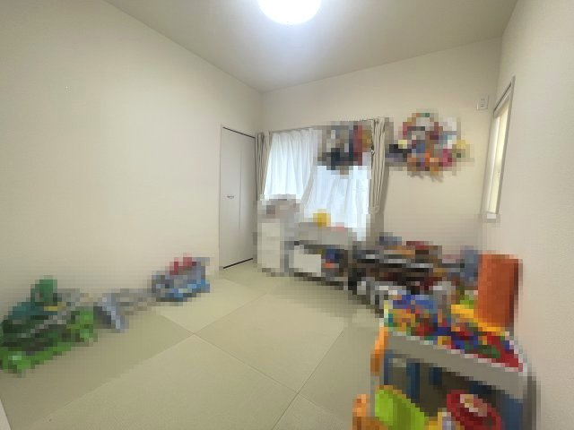 和室4.5帖・ごろ寝や読書にちょうどいい、くつろぎの和室スペース。