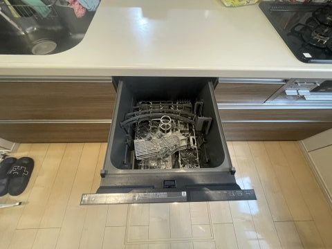 後片付けの時間をぐっと短縮できる食洗機つきです