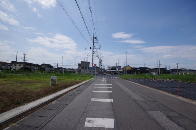 久部街道に接しています