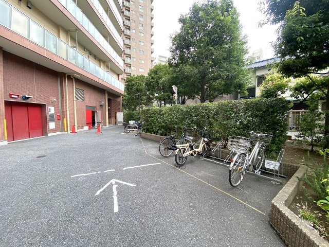 駐輪場　整理整頓されており、毎日の通勤・通学、お買い物時の利用も快適です。