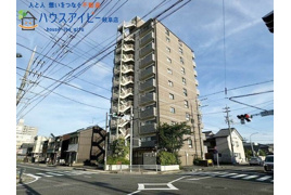 キャスルハイツ長良平和通3階部分 広い玄関とランドリースペースが特徴的な3LDK トランクルームありの外観