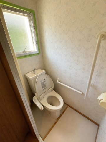 シンプルで使いやすいトイレです